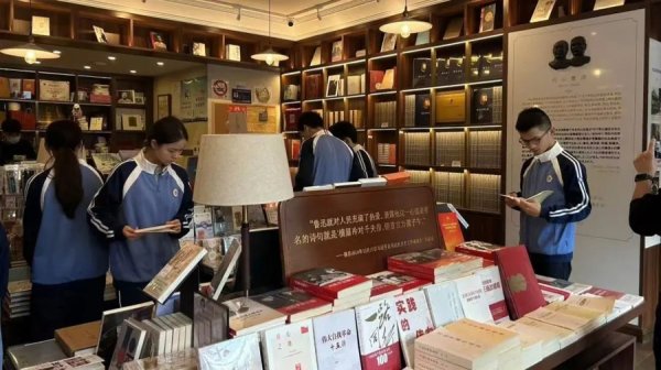 博盈配资 从“接受者”成长为“参与者”，这本新书为青少年提供民主启蒙材料